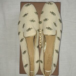 COACH Utopia Metalic with Lobster Emblem Natural with Gold women's 8
